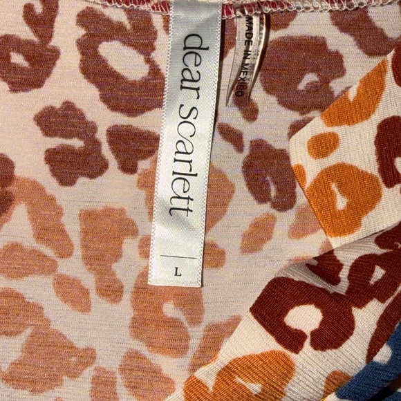 Dear Scarlett Multicolor Leopard Print Women's Top - Picture 3 of 4